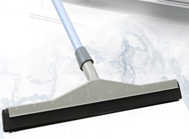 Dụng cụ gạt nước thông minh tiện lợi