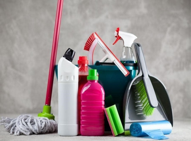 Cách sử dụng các dụng vụ tẩy trắng và làm sạch bồn cầu