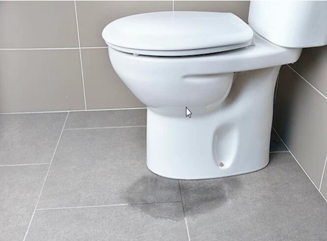 Bồn cầu bị chảy nước do tiếp xúc bồn cầu và mặt sàn