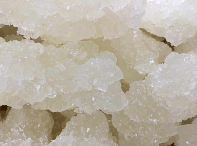 Sử dụng ph&egrave;n chua tẩy ố bồn cầu