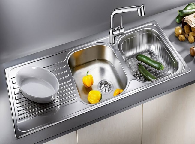 Tuyệt đối không sử dụng Clo để tẩy bồn rửa bát