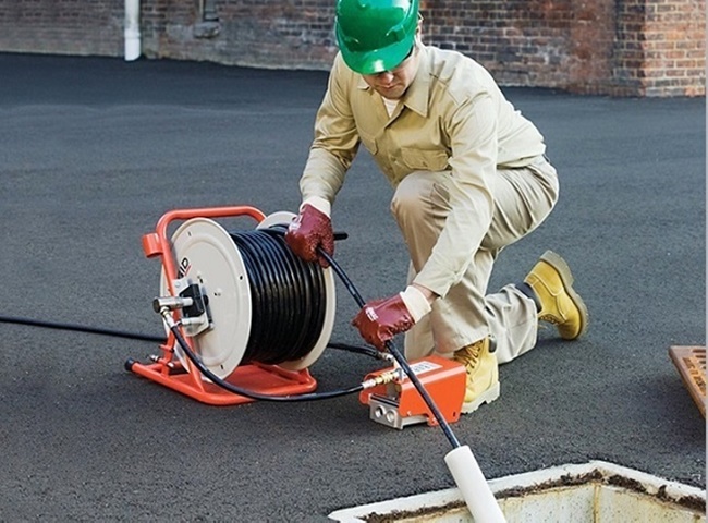 Dịch vụ thông cống nghẹt cam kết giá thấp nhất