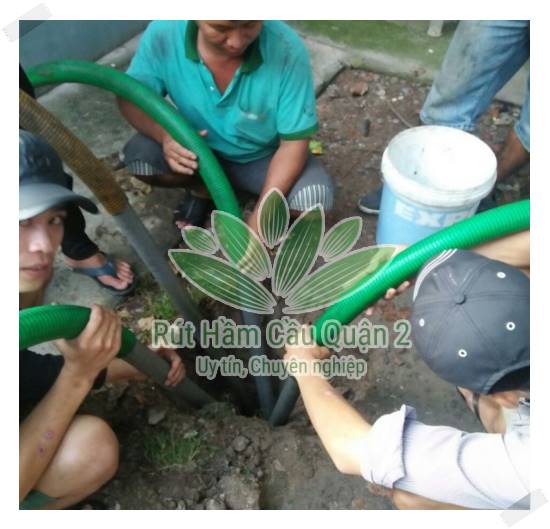 Nguyên nhân gì khiến bồn cầu bị dội nước ngược