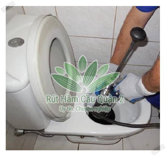 Thông bồn cầu bằng pit tông hay dùng hiện nay