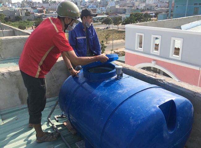 Vệ sinh bồn nước quận 2 bị bẩn nhanh ch&oacute;ng